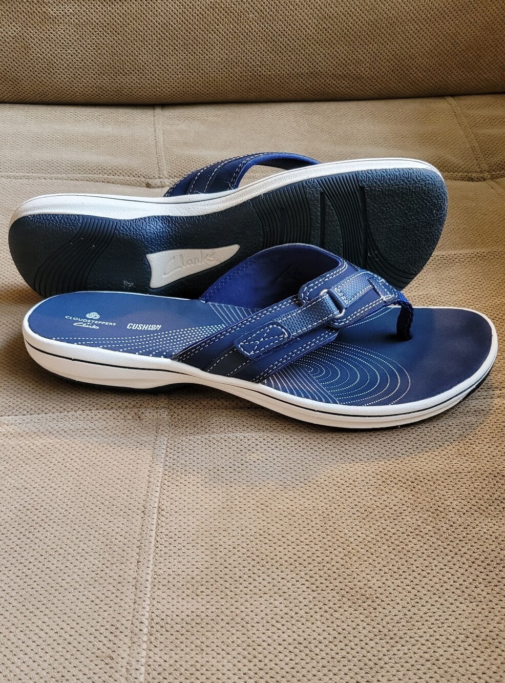Cloud-steppers By Clarks In Navy Blue, White & Silver Details. - Picture 2 of 5